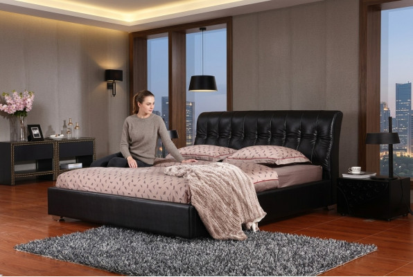 Designer Schlafzimmer Doppelbett Bett Betten Leder Hotel Luxus Polster