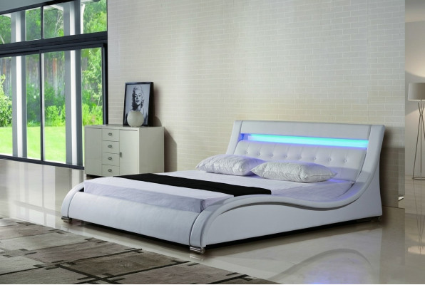 Bett Betten Polster Doppel Ehe Hotel Luxus Leder Deko Moderne Designer