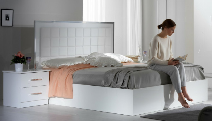 Bett 2x Nachttisch 3 tlg. Schlafzimmer Set Design Modern Luxus Betten Gruppe Neu