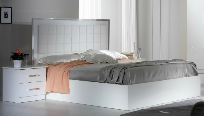 Bett 2x Nachttisch 3 tlg. Schlafzimmer Set Design Modern Luxus Betten Gruppe Neu