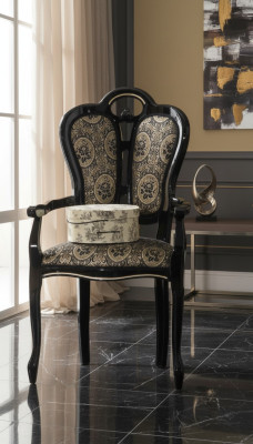 Holz Stuhl Esszimmerstuhl Designer Textil Königliche Stühle Sessel Italien Möbel