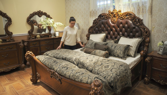 Klassisches Bett Barock Rokoko Chesterfield Stil Doppel Leder Hotel Antik
