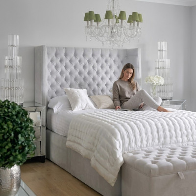 Chesterfield Design Bett Schlafzimmer Textil Leder Samt Polster Hotel Betten