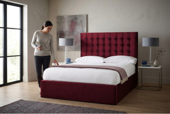Rotes Luxus Samt Textil Bett Doppel Design Chesterfield 160x200cm Betten Neu