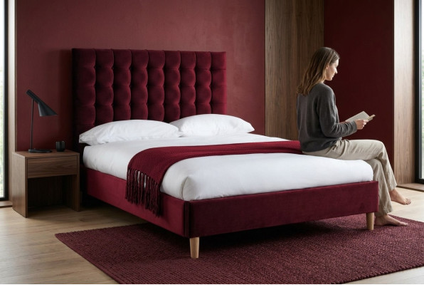 Rotes Luxus Samt Textil Bett Doppel Design Chesterfield Klassische Betten Neu