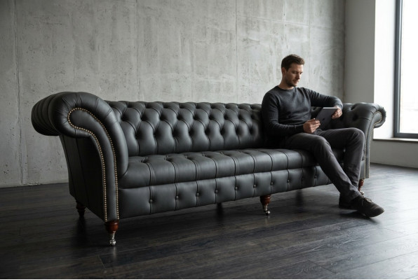 Grauer Chesterfield 4 Sitzer Big Sofa Couch Textil Leder Polster Sofas