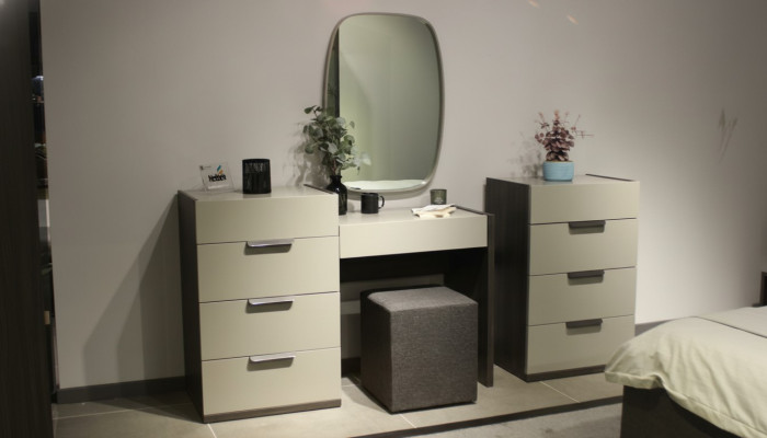 Design Schminktisch mit Spiegel Luxus Schlafzimmer Möbel Hocker 3tlg. Neu