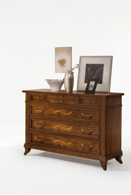 Holzkommode im klassischen Stil auf eleganten Beinen für Wohn- oder Schlafzimmer