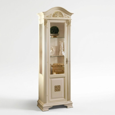 Eleganter Barock-Glasvitrinenschrank mit filigranen Verzierungen