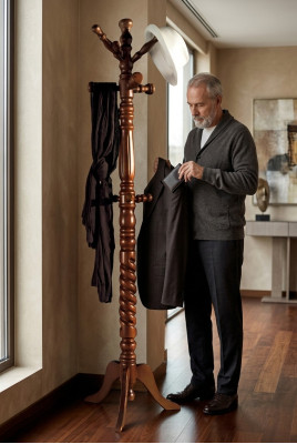 Ständer Garderobe Diener Mantel Kleiderständer Butler Möbel Dielen Wand Flur Neu