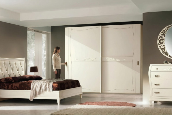 Luxus Kleiderschrank mit Schiebetüren Schlafzimmer Schrank Schränke Holz Design