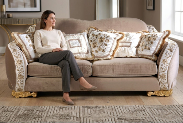 Klassisches Chesterfield-Sofa Dreisitzer für stilvolle Wohnräume