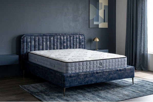 Bett Blau Doppelbett Schlafzimmer Holz Möbel Design Elegantes Polster Stoff Neu