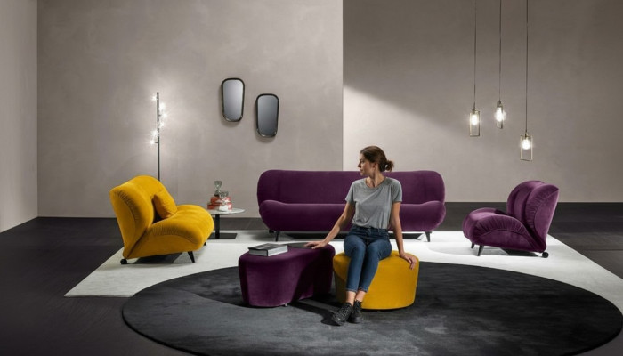 Moderne Sofagarnitur 3+2 Sitzer Sessel x2 Hocker Designer Couch-Set Stilvolle Wohnzimmermöbel