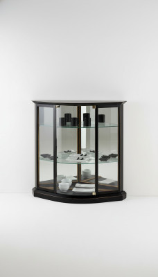 Vitrine Schwarz Glasschrank Design Klassische Schrank Luxus Holz Möbel Vitrinen