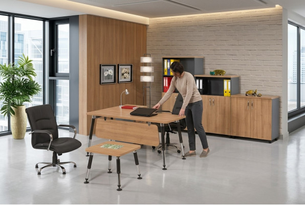 Designer Büromöbel Arbeitszimmer Set Schreibtisch Couchtisch Schrank 3tlg