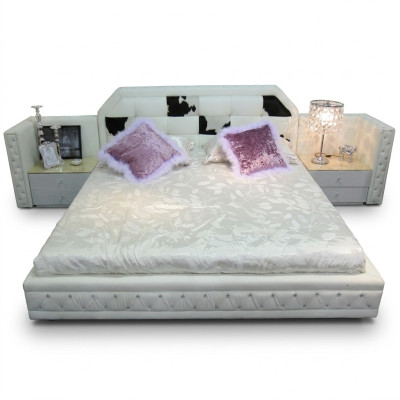 Luxus Bett Chesterfield Doppelbett Echleder mit Ponyfell Betten Weiß Möbel