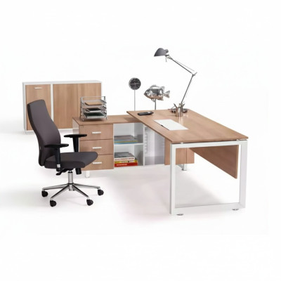 Ecktisch aus Holz braun Exklusive moderne Büromöbel im Arbeitszimmer