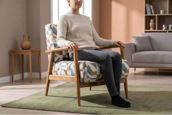 Stoffsessel Sessel Wohnzimmer Ohrensessel Mehrfarbiger Polster Holz