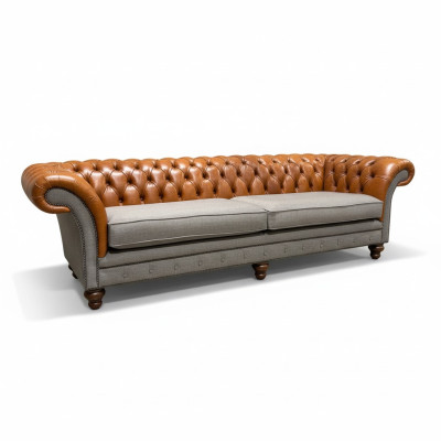 Klassische 4-Sitzer Chesterfield Couch in Braun - Hochwertiges Textil und Edles Lederdesign