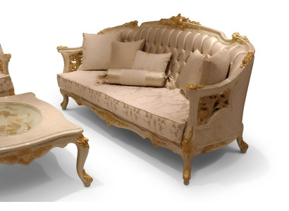 Exquisite Wohnzimmer Deluxe Sofa 3 Sitzer Edlem Sofa Beige Wohnzimmer Sofa
