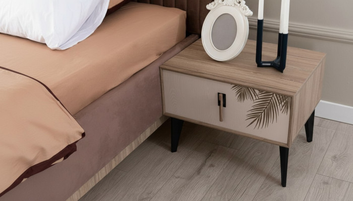 Beiger Nachttisch Designer Schlafzimmer Möbel Luxus Holz Nachttische