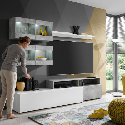 Luxusná moderná sivá stenná jednotka na TV