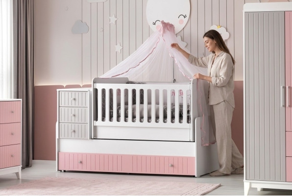 Stilvolles Kinderbett für Baby Mehrfarbig Perfekte Möbel für Ihr Kinderzimmer удаление