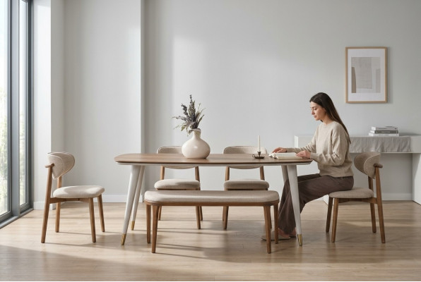 Elegantný set, ktorý obsahuje jedálenský stôl a 4 stoličky + lavicu v béžovej farbe