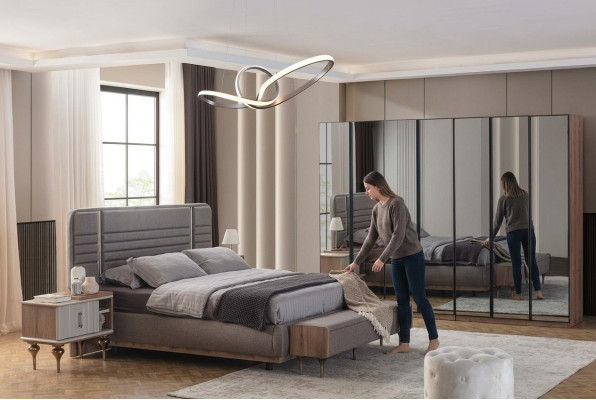 Moderne Schlafzimmer Möbel Garnitur Doppelbett Nachttische Glasschrank