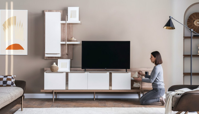 Stilvolles Weißes Hellbraunes Wohnzimmer Set RTV Regal Holz Lowboard
