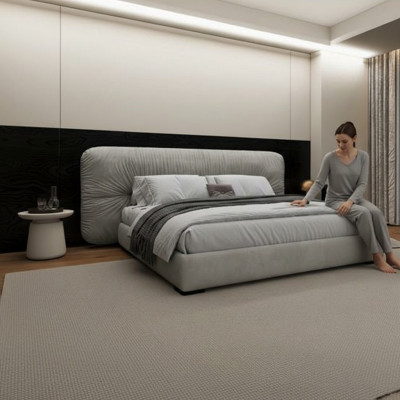 Luxusný sivý posteľný zábradlie s modernou čalúnenou hlavou