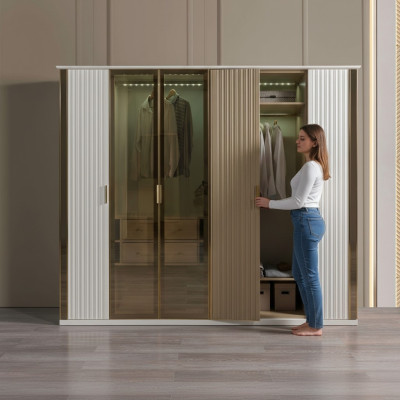 Moderná a luxusná sklenená skriňa, 234 cm