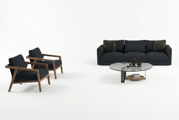 Sofa s tromi sedadlami s pohodlnými a estetickými chaise longues - na každodenné použitie