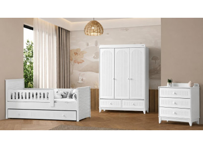 Weißes Kinderzimmer-Set mit Kinderbett Kleiderschrank & Kommode