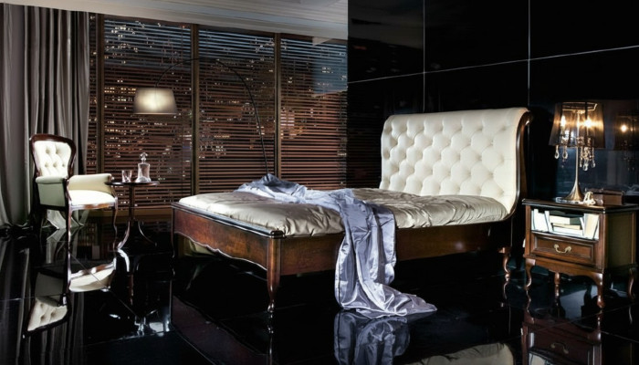 Chesterfield Bett Doppelbett Echtes Leder Polster Betten mit Swarovski möglich
