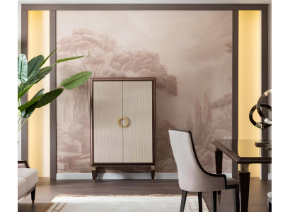 Eleganter Vitrine mit viel Stauraum für ein stilvolles Zuhause