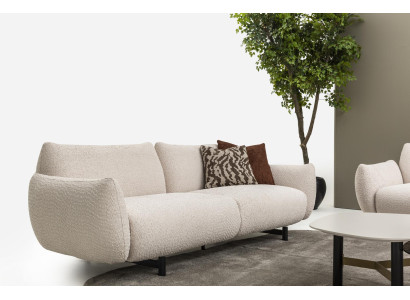 Elegantes beiges 3-Sitzer Sofa aus Textil im modernen Design