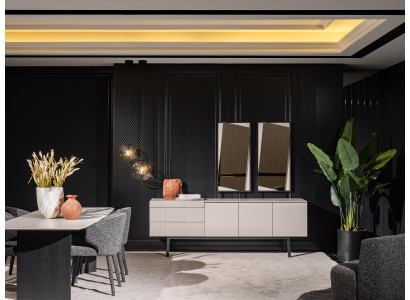 Elegantes Beiges Holz-Spiegel- und Sideboard-Set im modernen Stil