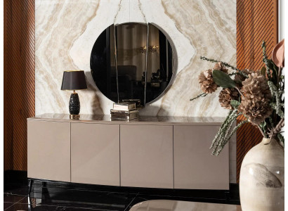 Elegantes Beiges Holz-Spiegel und Sideboard im modernen Design
