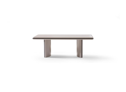 Beiger Holz Couchtisch im modernen Design